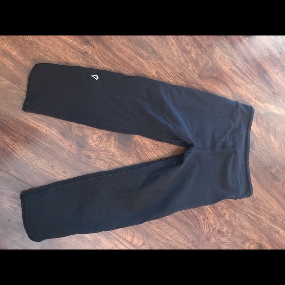 Ivivva cropped leggings size 10 - Picture 2 of 5